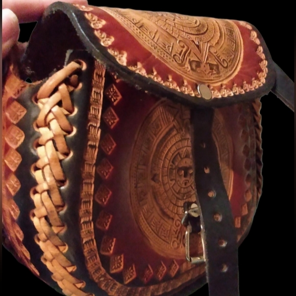 Vintage HAND-Tooled MEXICAN Leather BOHO Style Bag; AZTEC Calendar Design. - Picture 2 of 8